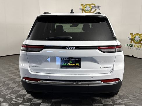 New 2025 Jeep Grand Cherokee Limited w/ Trailer Tow Package AWD/4WD image 7