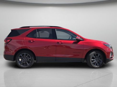 Used 2022 Chevrolet Equinox RS w/ RS Leather Package AWD/4WD image 27