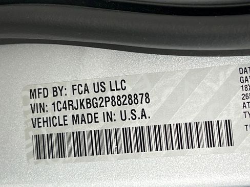 Used 2023 Jeep Grand Cherokee L Limited image 23