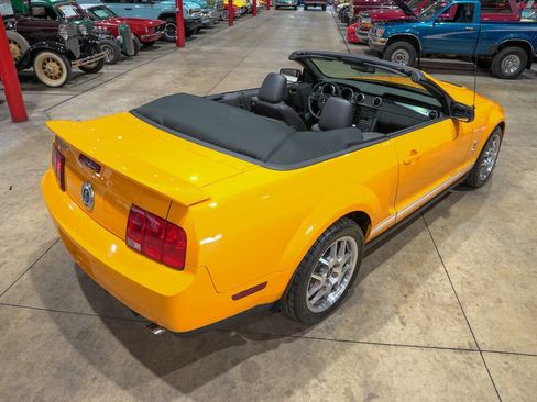 Used 2007 Ford Mustang Shelby GT500 RWD image 17