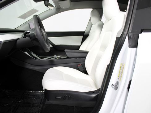 Used 2020 Tesla Model Y Long Range image 8