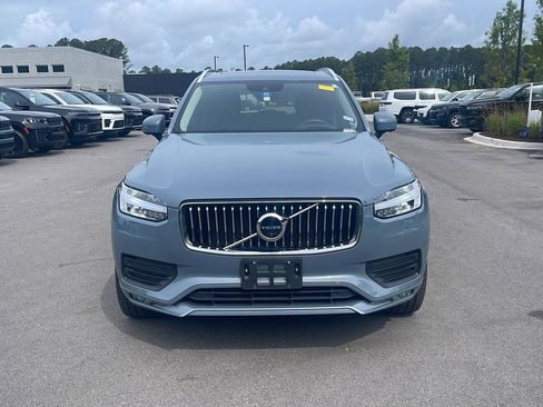 Used 2022 Volvo XC90 T6 Momentum w/ Advanced Package AWD/4WD image 2