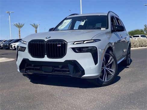 New 2025 BMW X7 M60i image 3