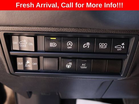 Used 2025 Toyota Tundra Platinum AWD/4WD image 36