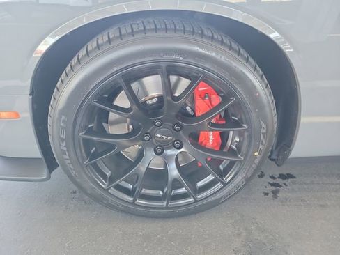 Used 2019 Dodge Challenger SRT Hellcat w/ Laguna Leather Package RWD image 30