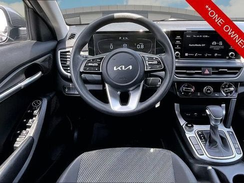 Used 2024 Kia Seltos LX AWD/4WD image 5