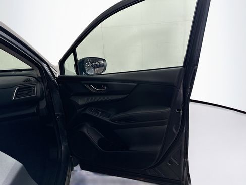 Used 2025 Subaru Ascent Premium image 32