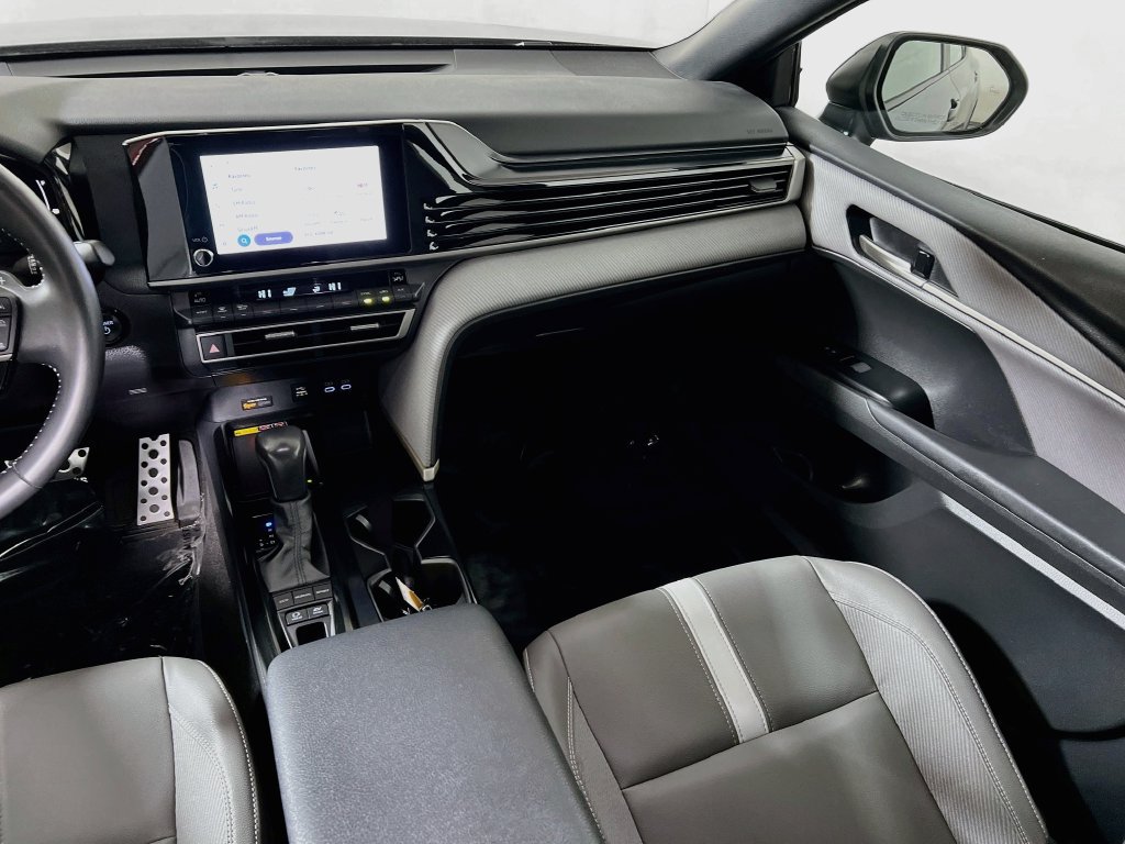 Certified 2025 Toyota Camry SE FWD image 20