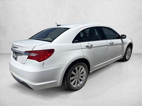 Used 2014 Chrysler 200 Touring FWD image 5