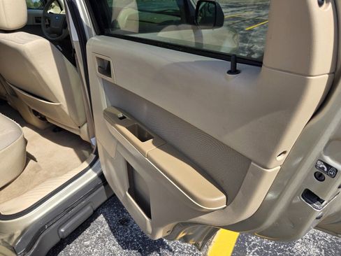 Used 2012 Ford Escape XLT image 29