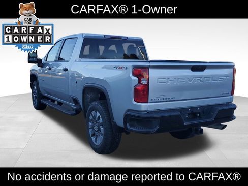 Used 2023 Chevrolet Silverado 2500 Custom w/ Custom Convenience Package image 4