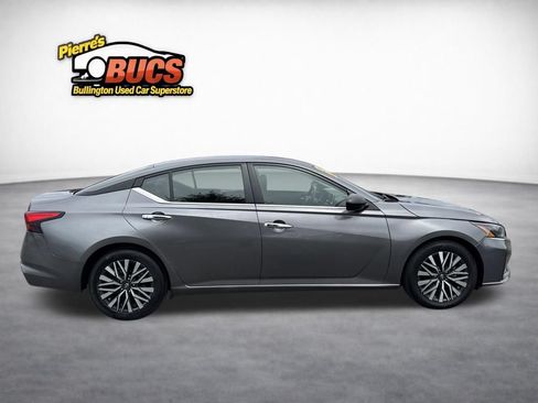 Used 2024 Nissan Altima 2.5 SV FWD image 6