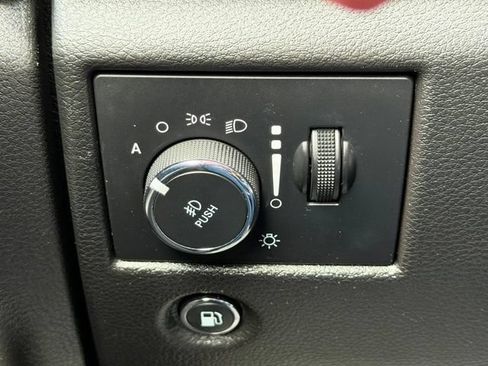 Used 2021 Jeep Grand Cherokee Limited w/ Luxury Group II AWD/4WD image 25