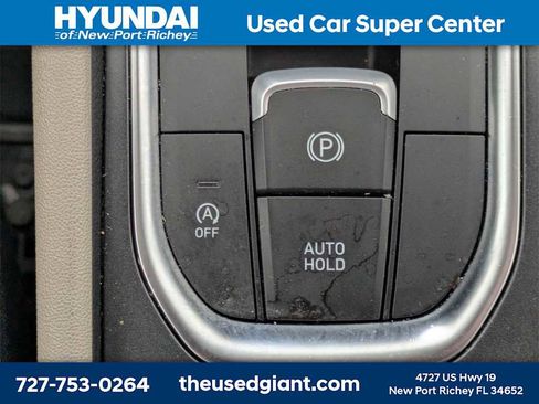 Used 2019 Hyundai Santa Fe SE image 24