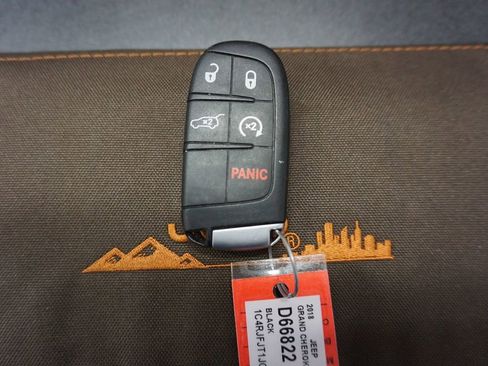 Used 2018 Jeep Grand Cherokee Summit w/ Platinum Series Group image 18