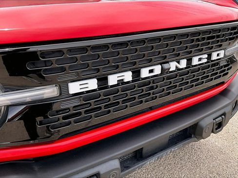 Certified 2023 Ford Bronco Wildtrak AWD/4WD image 28