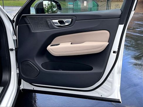 Used 2026 Volvo XC60 T8 Plus w/ Protection Package Premier image 26