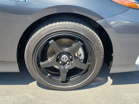 Used 2021 Toyota Prius Prime XLE FWD image 5