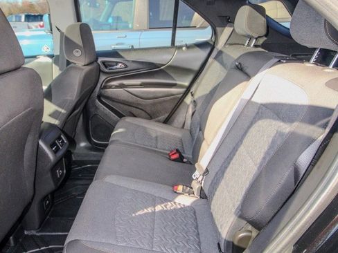Used 2022 Chevrolet Equinox LT image 8