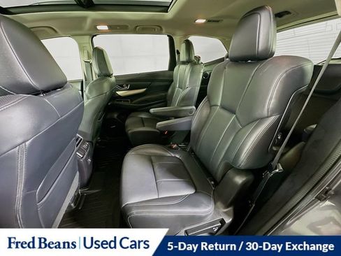 Used 2022 Subaru Ascent Limited w/ Technology Package AWD/4WD image 32