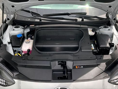 Used 2025 Hyundai Ioniq 6 Limited RWD image 31