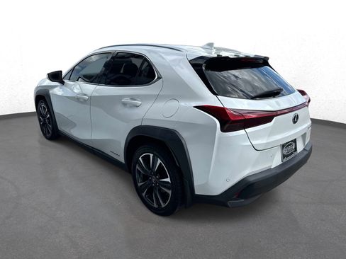 Used 2022 Lexus UX 250h w/ Accessory Package (Z2) AWD/4WD image 5