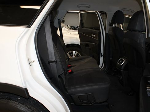 Used 2020 Kia Sorento LX image 14