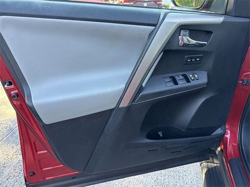 Used 2015 Toyota RAV4 Limited w/ Technology Package image 13