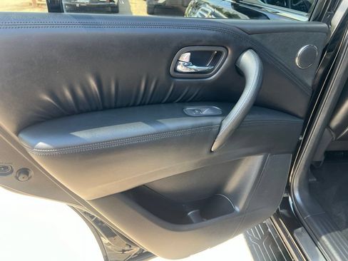 Used 2023 Nissan Armada SL w/ Midnight Edition Package AWD/4WD image 11