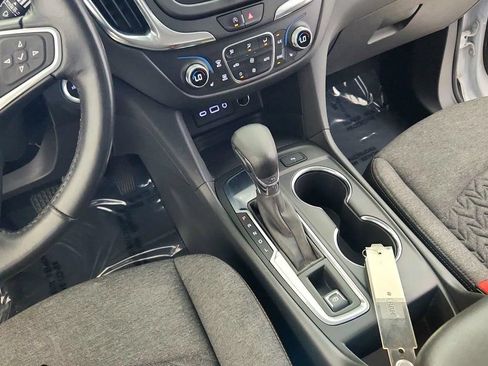 Used 2022 Chevrolet Equinox LT FWD image 25
