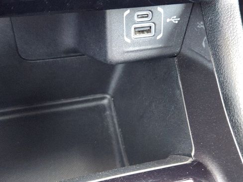 Used 2024 Jeep Compass Latitude AWD/4WD image 16
