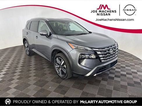 Used 2025 Nissan Rogue SL FWD image 1