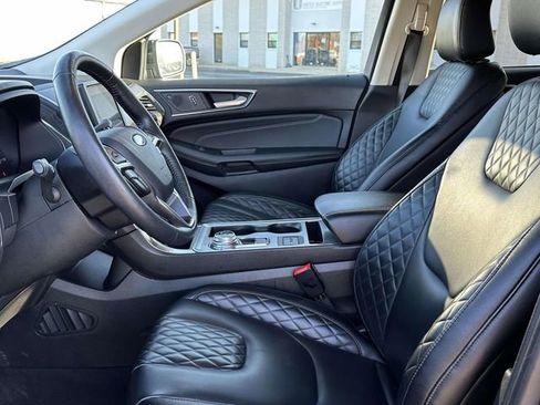 Used 2024 Ford Edge Titanium image 10