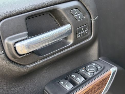 Used 2020 Chevrolet Silverado 1500 High Country image 25