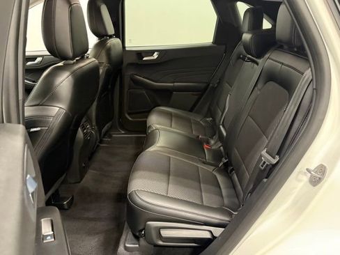 Used 2024 Ford Escape SE image 33