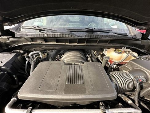 Used 2023 Chevrolet Suburban RST w/ Sport Performance Package image 31