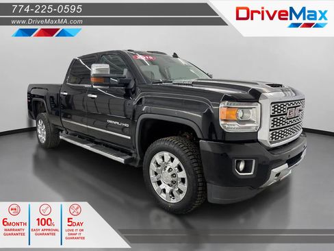 Used 2019 GMC Sierra 2500 Denali w/ Duramax Plus Package AWD/4WD image 1