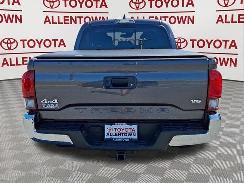 Used 2023 Toyota Tacoma SR5 AWD/4WD image 6