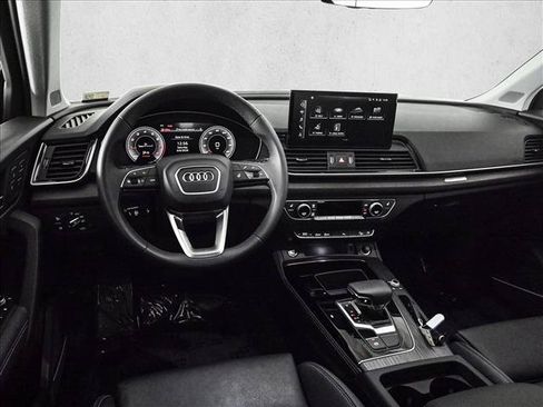 Used 2024 Audi Q5 2.0T Premium Plus w/ Premium Plus Package AWD/4WD image 19