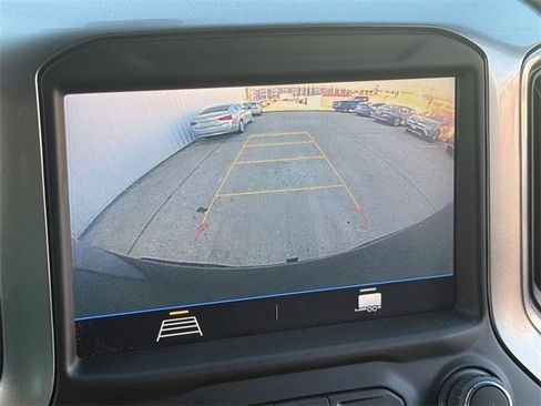 Used 2021 Chevrolet Silverado 1500 LT Trail Boss image 20