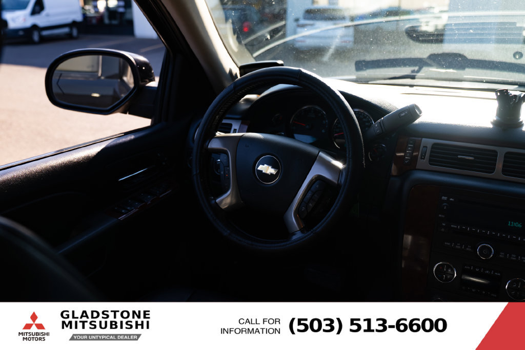 Used 2012 Chevrolet Suburban LT w/ Luxury Package AWD/4WD image 10