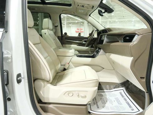 Used 2022 GMC Yukon XL Denali w/ Advanced Technology Package image 35