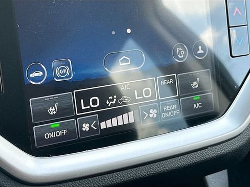 Used 2025 Subaru Ascent Premium AWD/4WD image 19