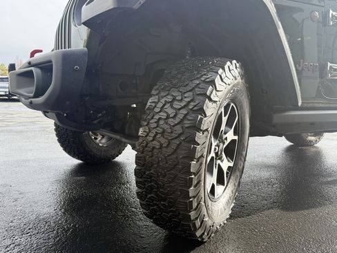 Used 2021 Jeep Wrangler Unlimited Rubicon w/ Dual Top Group image 32