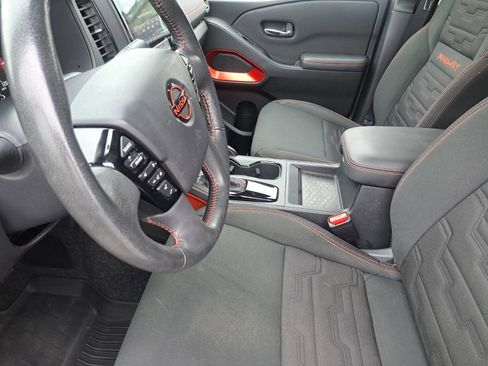 Used 2024 Nissan Frontier PRO-4X w/ Technology Package image 35