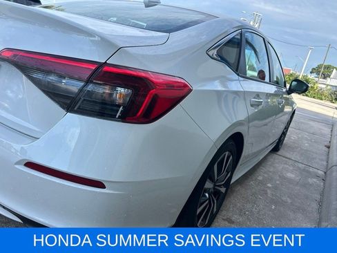 Used 2023 Honda Civic EX image 9