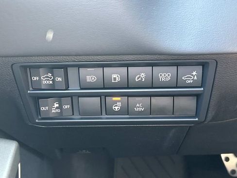 New 2026 Toyota Tundra Limited AWD/4WD image 32