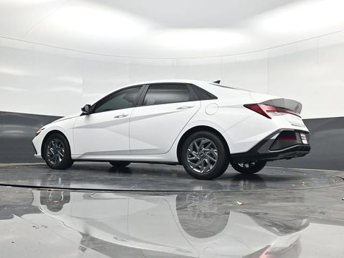 Used 2024 Hyundai Elantra SEL image 50