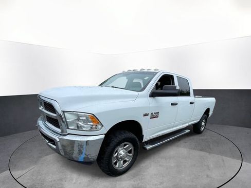 Used 2015 RAM 2500 Tradesman w/ Chrome Appearance Group AWD/4WD image 3