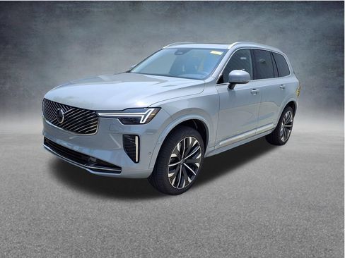 New 2026 Volvo XC90 B5 Plus w/ Protection Package Premier AWD/4WD image 4